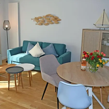 Schoene Ferienwohnungen Mit Kamin Im Ostseebad Sellin Extérieur photo