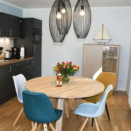 Schoene Ferienwohnungen Mit Kamin Im Ostseebad Sellin Extérieur photo